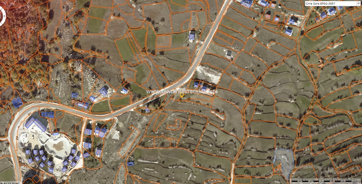 For sale, plot of land 1241m2, Njegusi, Cetinje